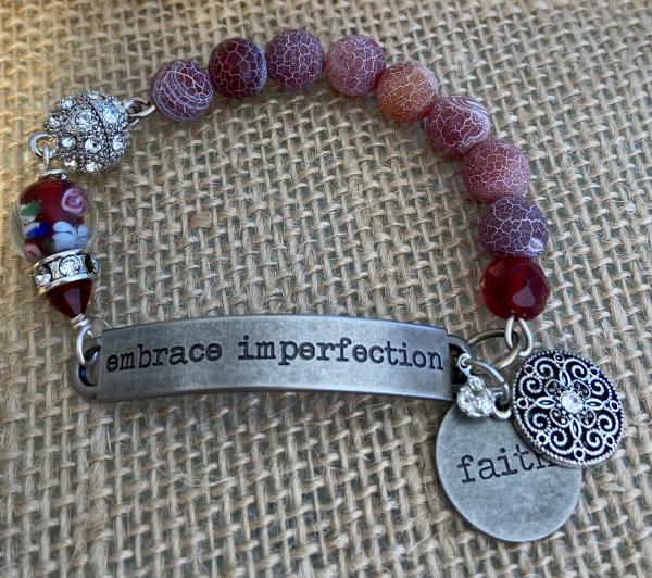 Sentiment bracelet with red dragon vein agate