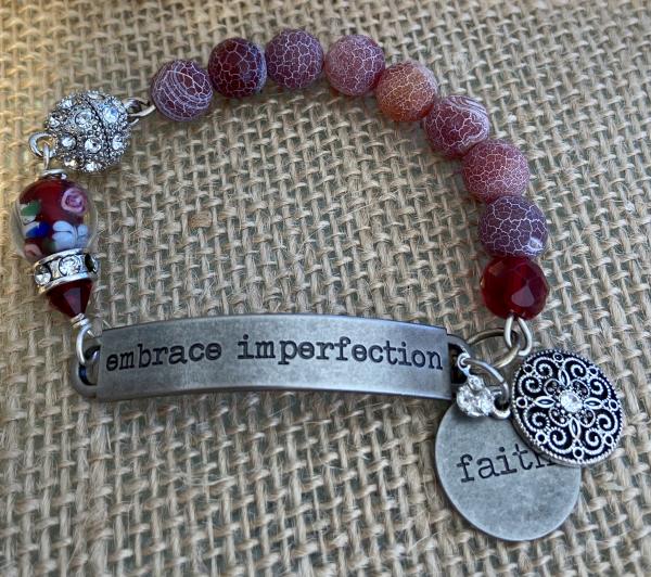 Sentiment bracelet with red dragon vein agate picture