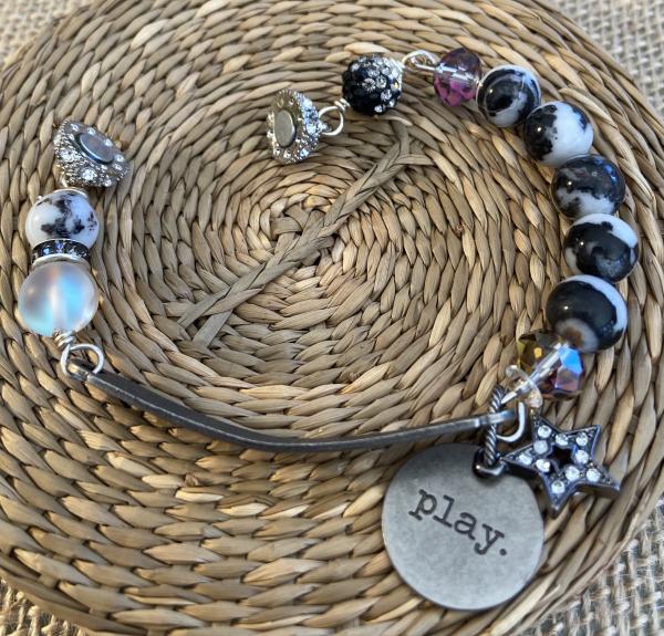 Sentiment bracelet with zebra jasper picture