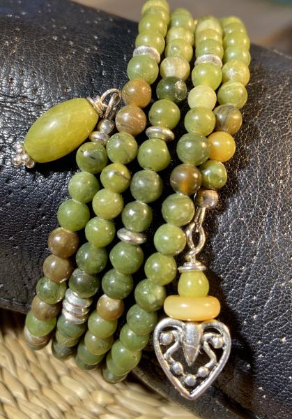 Nephrite jade bead quadruple coil bracelet picture