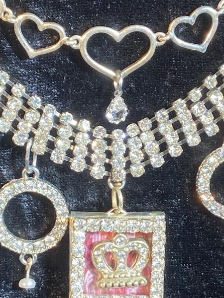 Rhinestone princess necklace picture