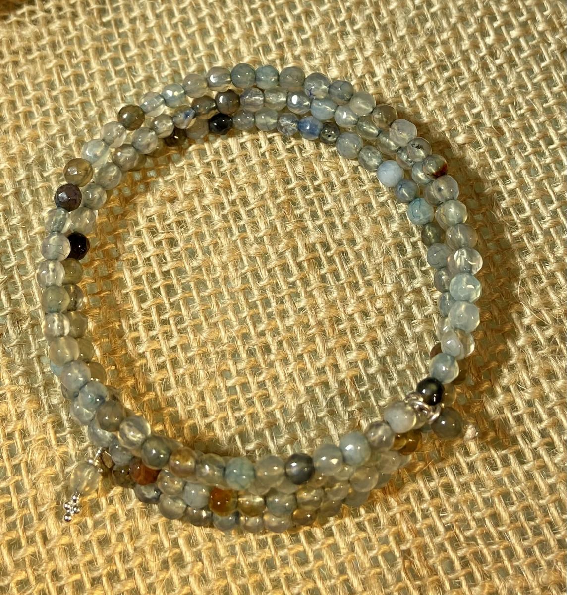 Chalcedony bracelet picture