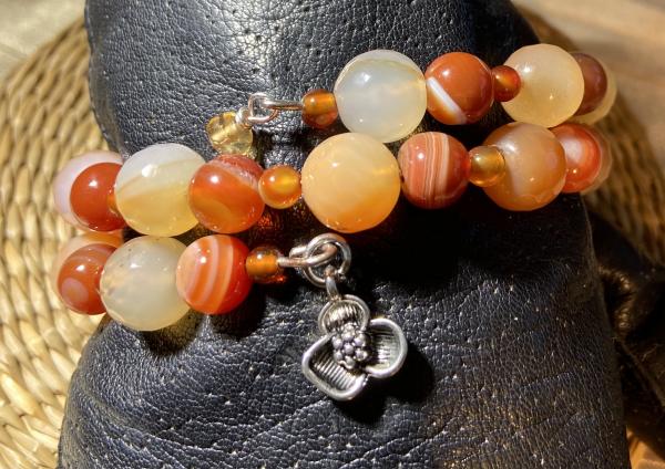 Agate and carnelian.925 silver coil bracelet picture