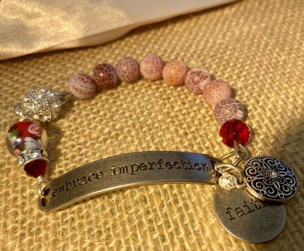 Sentiment bracelet with red dragon vein agate picture