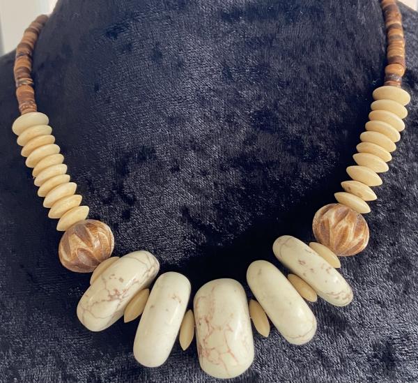 White turquoise and bone necklace picture
