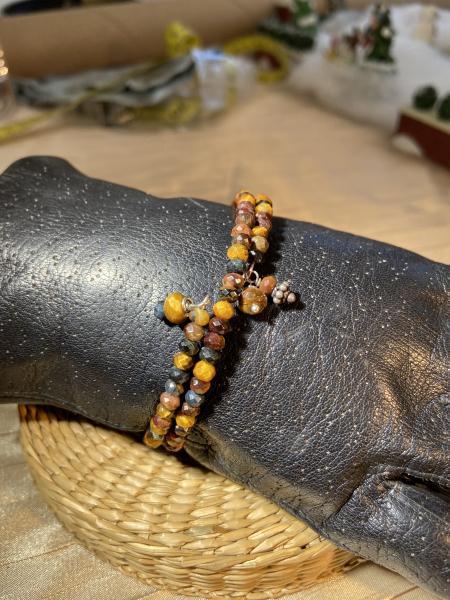 Tiger eye bracelet picture