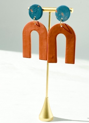 Arch Earrings picture