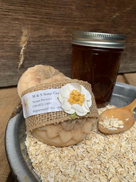 Oatmeal Honey Vanilla Goatsmilk Soap