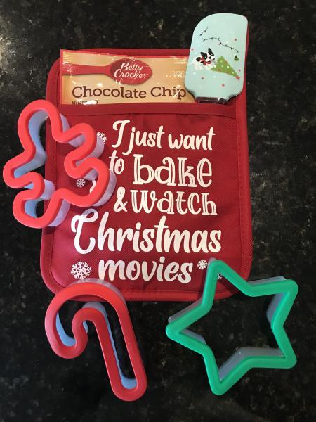 I Just Want To Bake And Watch Christmas Movies Hot Pad Set picture