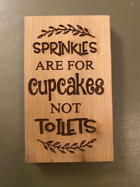 Small Wood Block Plaque - Cupcakes