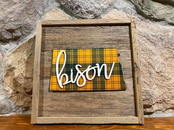 Wall Plaque - ND Plaid Bison