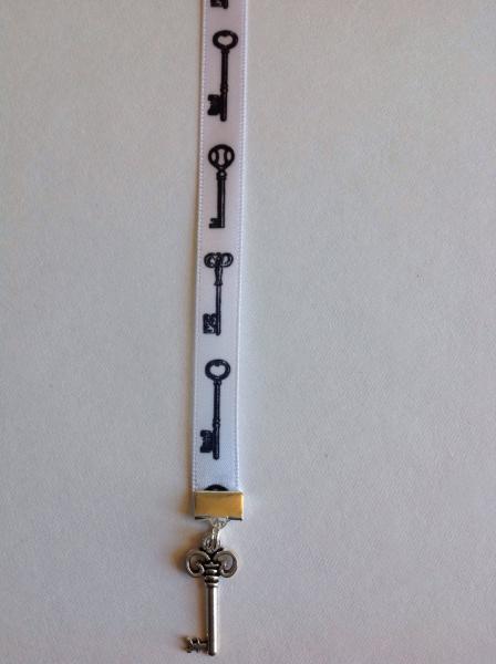 Key bookmark / Key to my Heart bookmark / Skelton Key / Cute bookmark  - Attach clip to book cover then mark page with ribbon picture