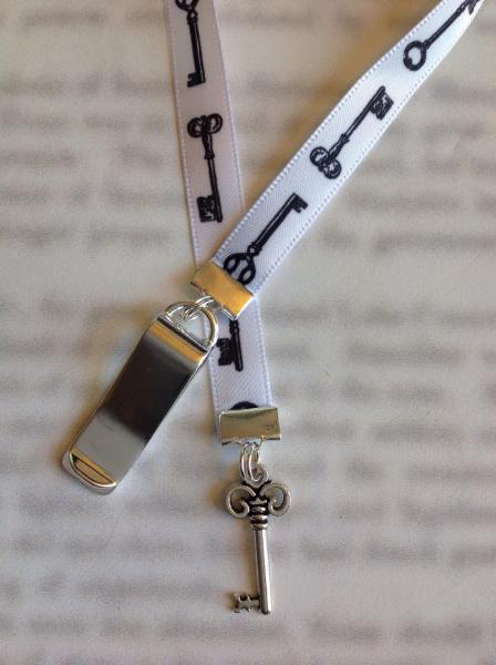 Key bookmark / Key to my Heart bookmark / Skelton Key / Cute bookmark  - Attach clip to book cover then mark page with ribbon
