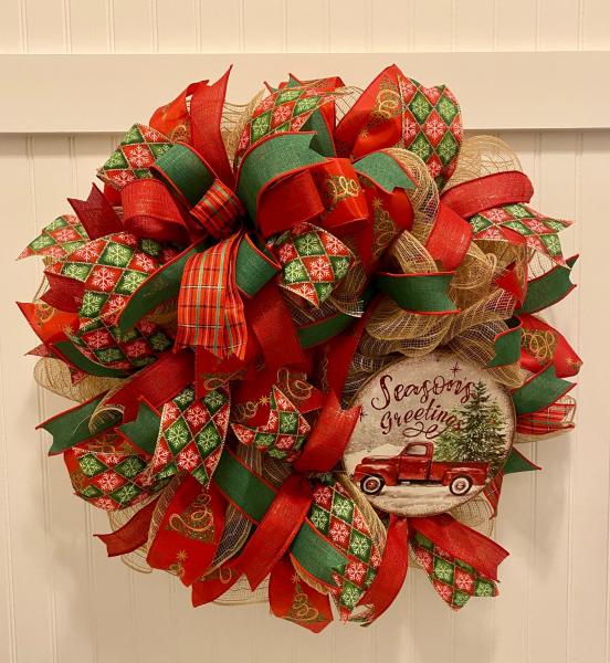 Christmas Wreath - "Season's Greetings"
