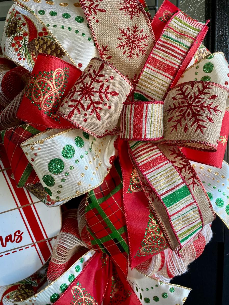 Christmas Wreath - "Merry Christmas" ornament picture