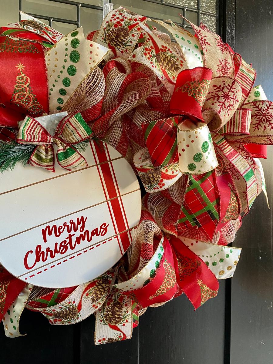 Christmas Wreath - "Merry Christmas" ornament picture