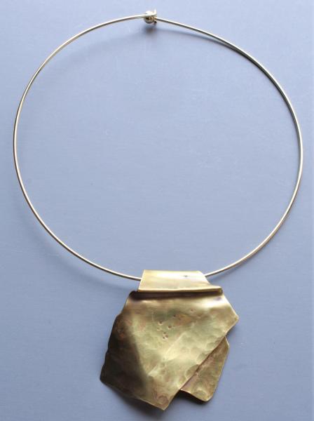 London Hammered Copper Pendant Choker picture