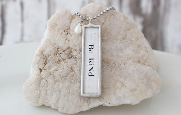 Be Kind Necklace picture