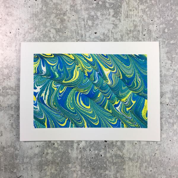 Blank card with marbled paper, Waves picture