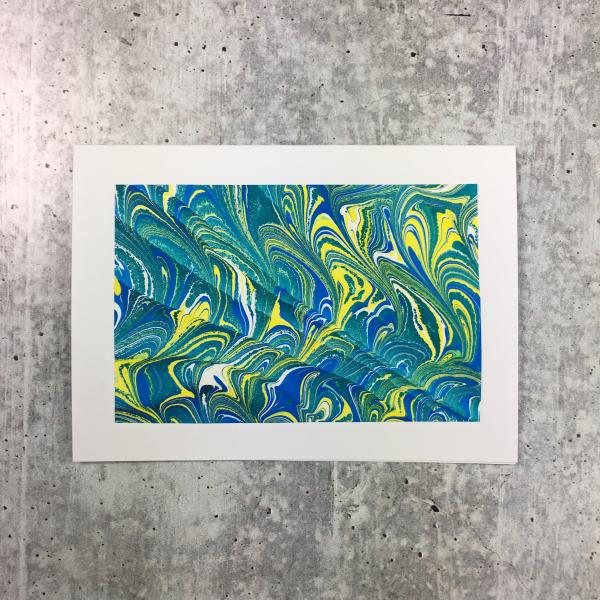 Blank card with marbled paper, Waves picture