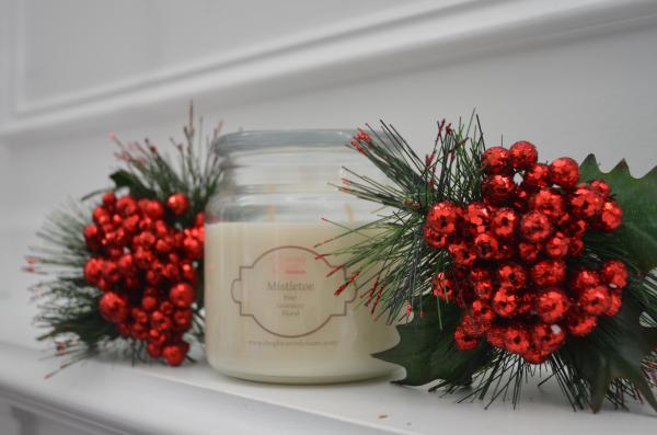 Mistletoe 16oz Candle