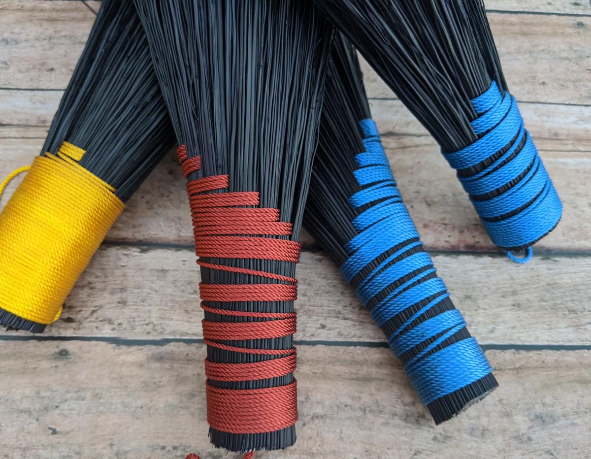 Side Wrap hand Broom picture