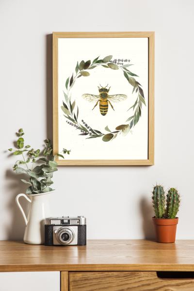 Honeybee - 5x7 Art Print picture