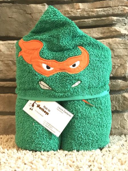 Michelangelo Hooded Towel-dk green