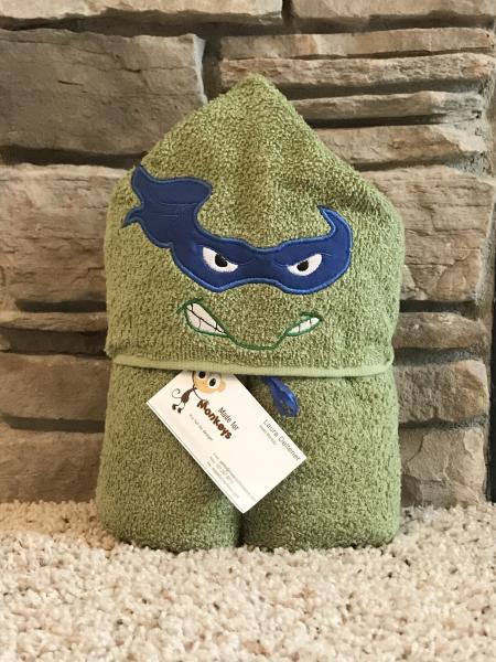 Leonardo Hooded Towel