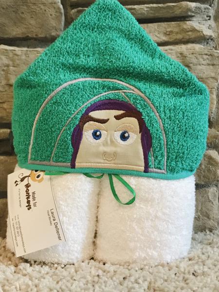 Buzz Hooded Towel