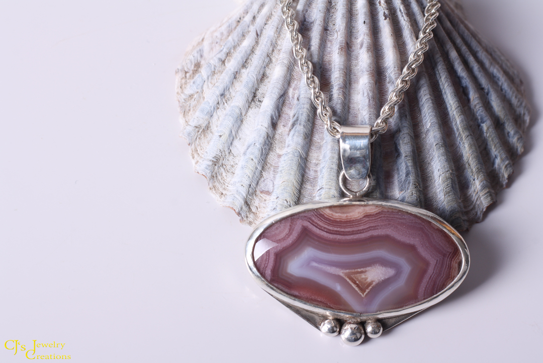 Pinkish Tan Mexican Agate Necklace picture