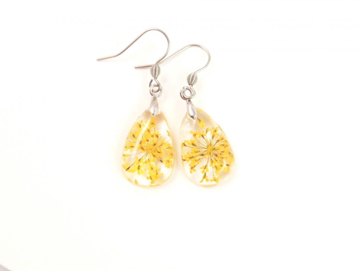 Botanical Resin Earrings yellow Queen Anne's lace picture