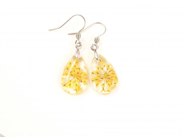 Botanical Resin Earrings yellow Queen Anne's lace picture