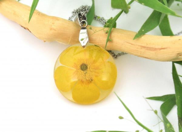 Yellow Buttercup Flower necklace picture