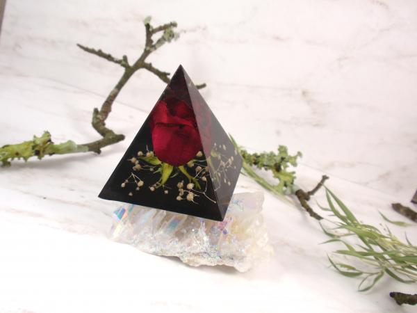 Red Rose paperweinght home decor pyramid picture
