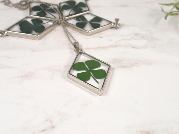 Four leaf Clover Lucky charm necklace picture