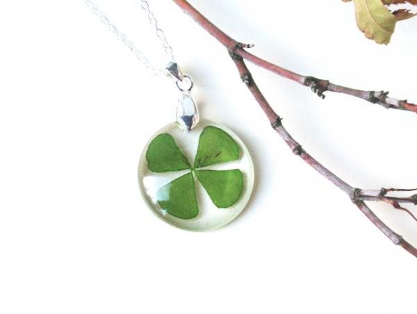 Four leaf Clover Lucky charm necklace picture