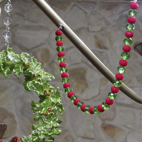 HOLIDAY CHANDELIER MAKEOVER KIT - Berry Wreath + 12" Red/Green Garland (Set/6) picture