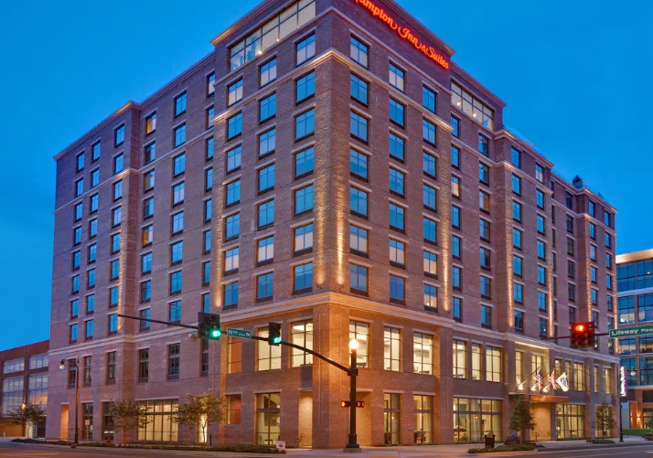 Hampton Inn & Suites Nashville Downtown Capitol View