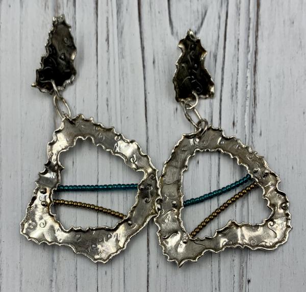 Torch Edge Window Pane with Beads Earrings