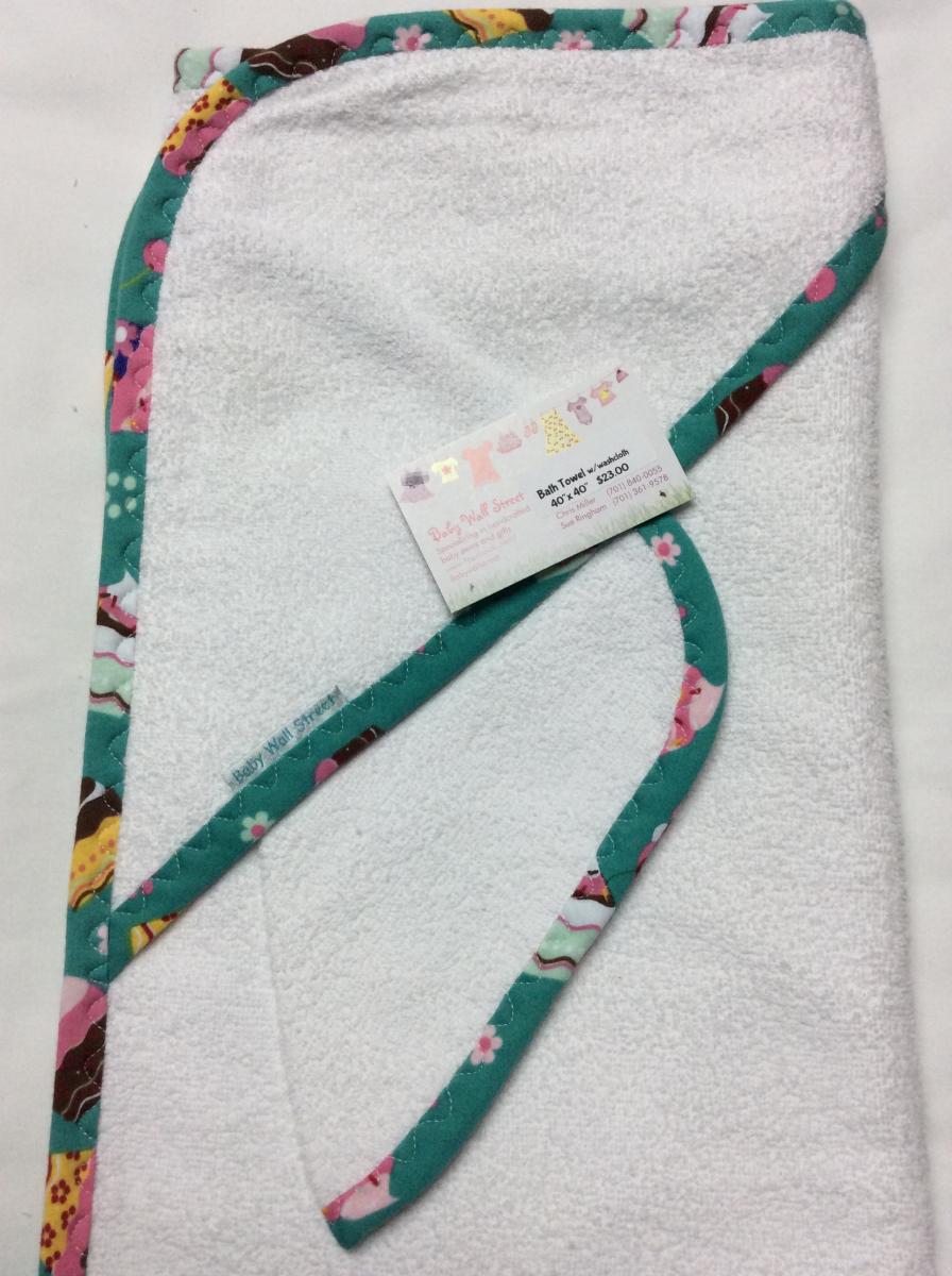Hooded Bath Towel w/washcloth picture