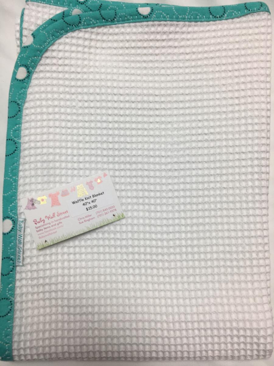 40&rdquo;x 40&rdquo; Waffle Knit Blanket picture