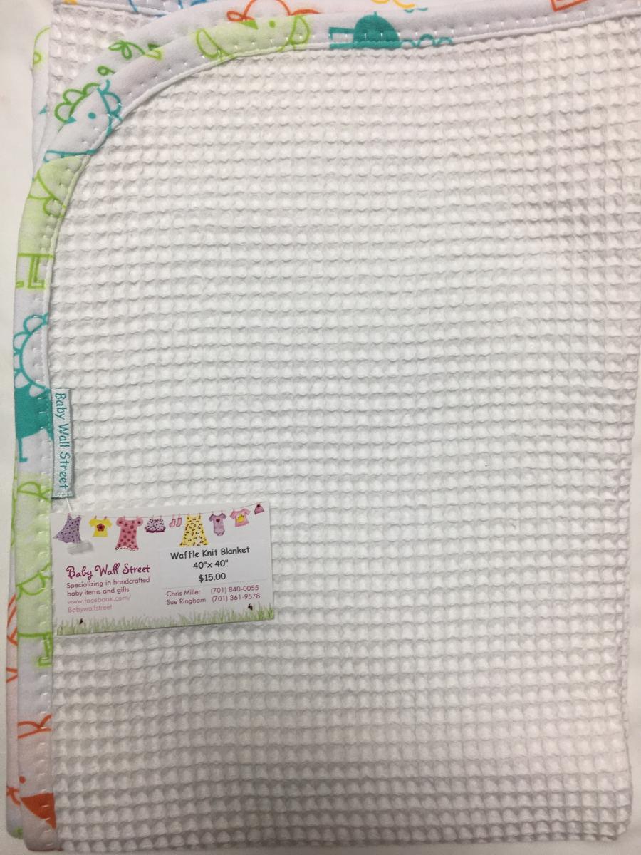 40&rdquo;x 40&rdquo; Waffle Knit Blanket picture