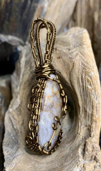 SD Quartz Wire Wrapped Pendant picture