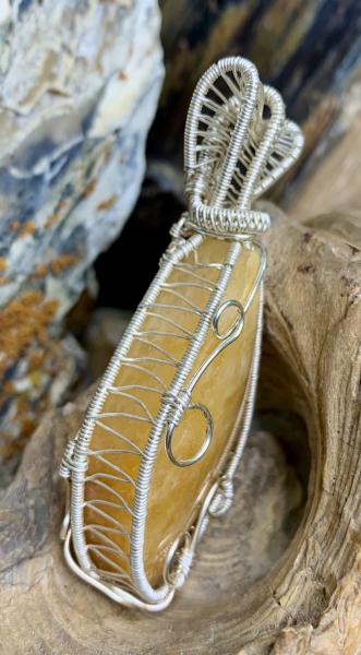 ND Quartzite Wire Wrapped Pendant picture