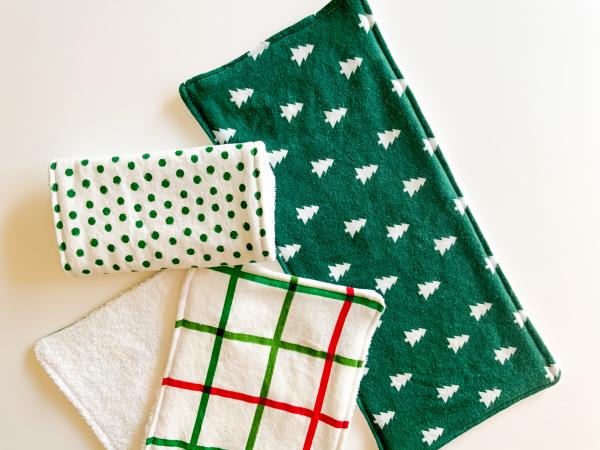 Traditional Christmas Burp Cloths