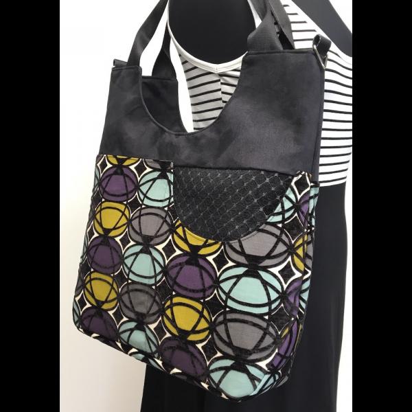 XL TOTE Geometric Pattern picture