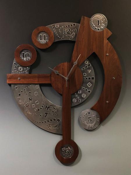 "What Time is It?" Centerpiece Clock