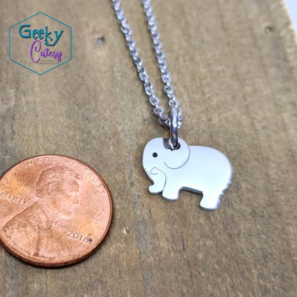 Simple Elephant Pendant Necklace