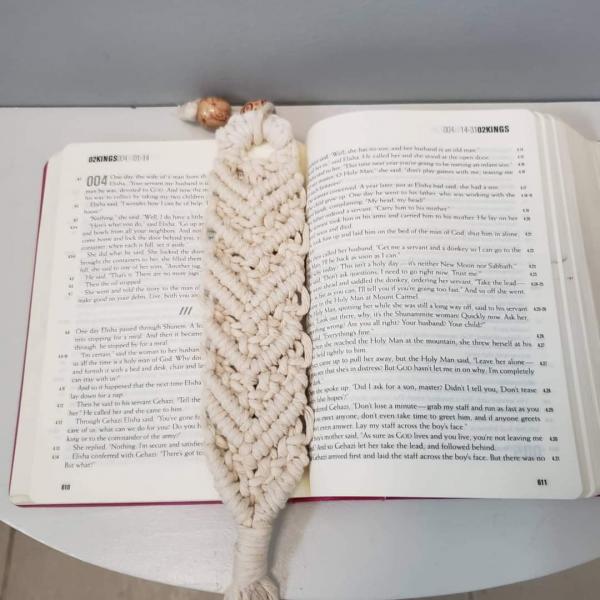 Macrame bookmark picture